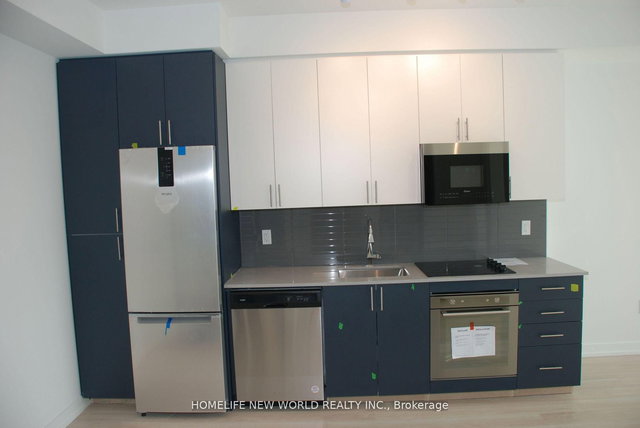 605 - 415 Main Street W