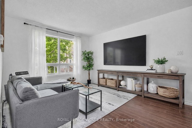 7 - 119 Cedar Street S