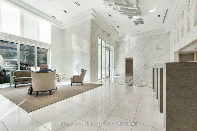 609 - 111 Champagne Avenue S