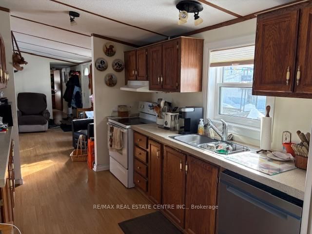 40 Maple Grove Village Road • Southgate, ON photo 14