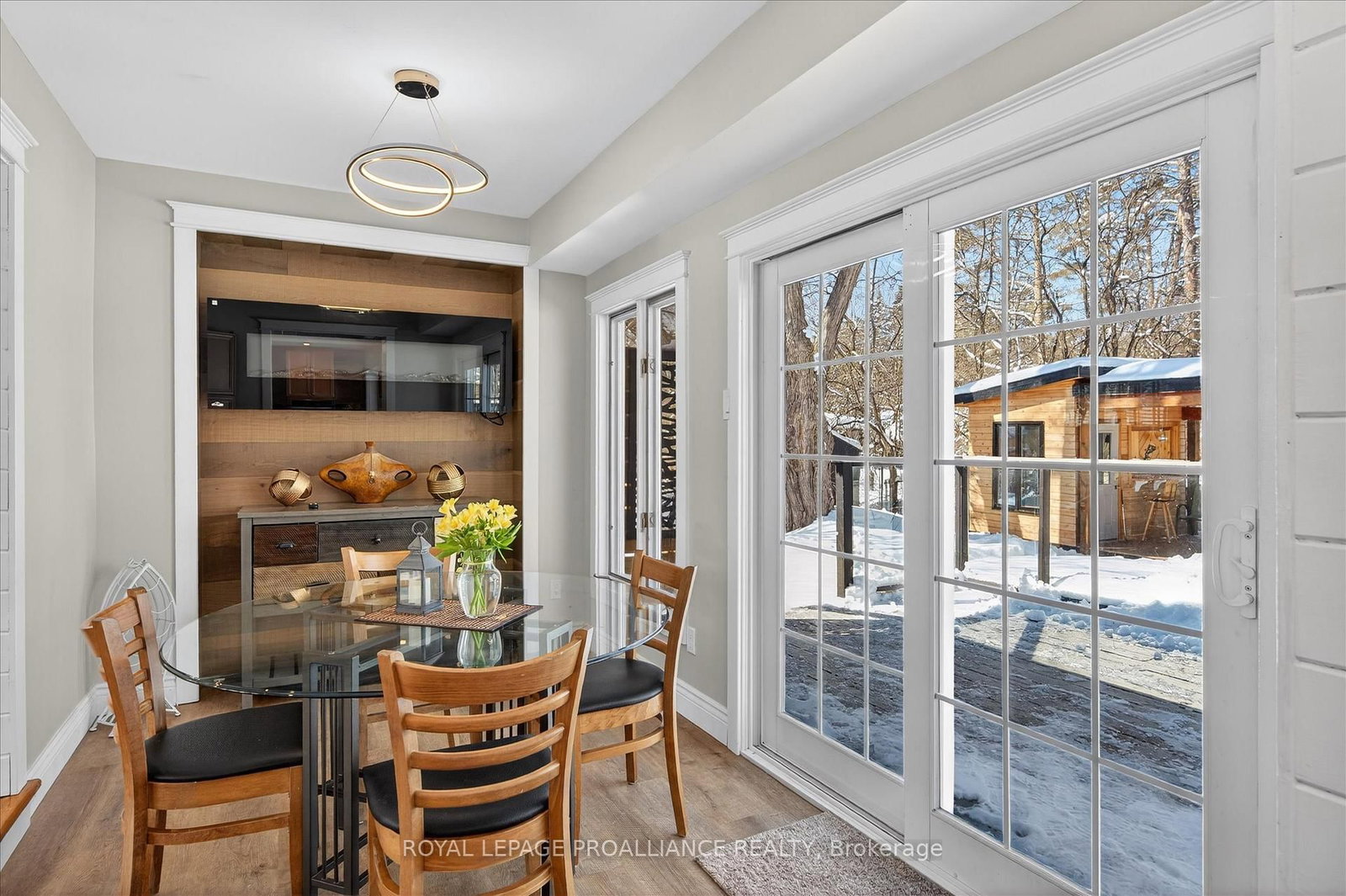 Detached House for sale at 960 Weller Street, Peterborough, Ontario, K9J 4Y2 - Monaghan Ward 2 - MLS: X12838398