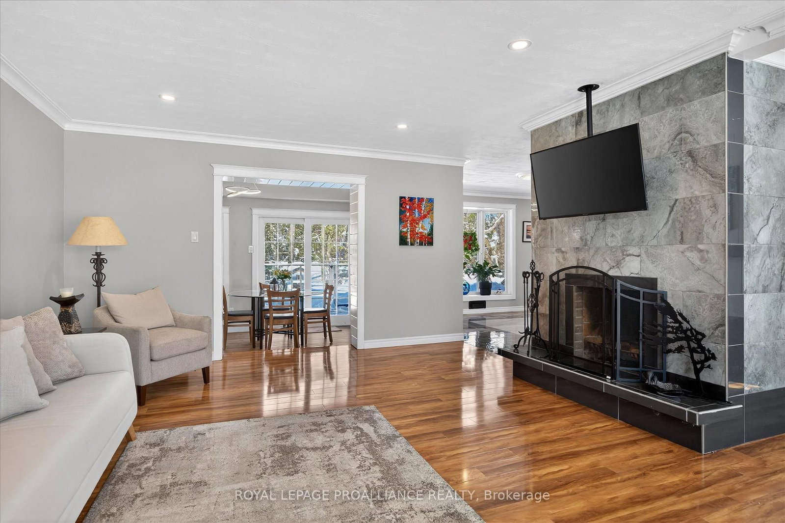 Detached House for sale at 960 Weller Street, Peterborough, Ontario, K9J 4Y2 - Monaghan Ward 2 - MLS: X12838398