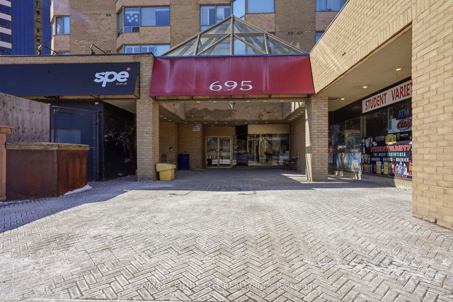 1503 - 695 Richmond Street