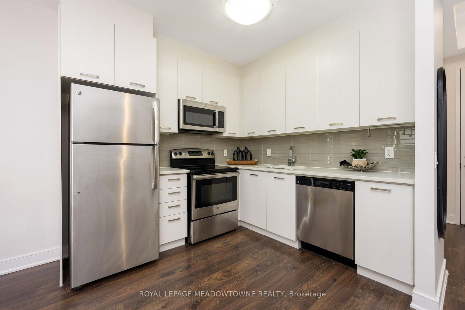 Condo for sale at 505-150 Main Street, Hamilton, Ontario, L8P 1H8 - Central - MLS: X12839044