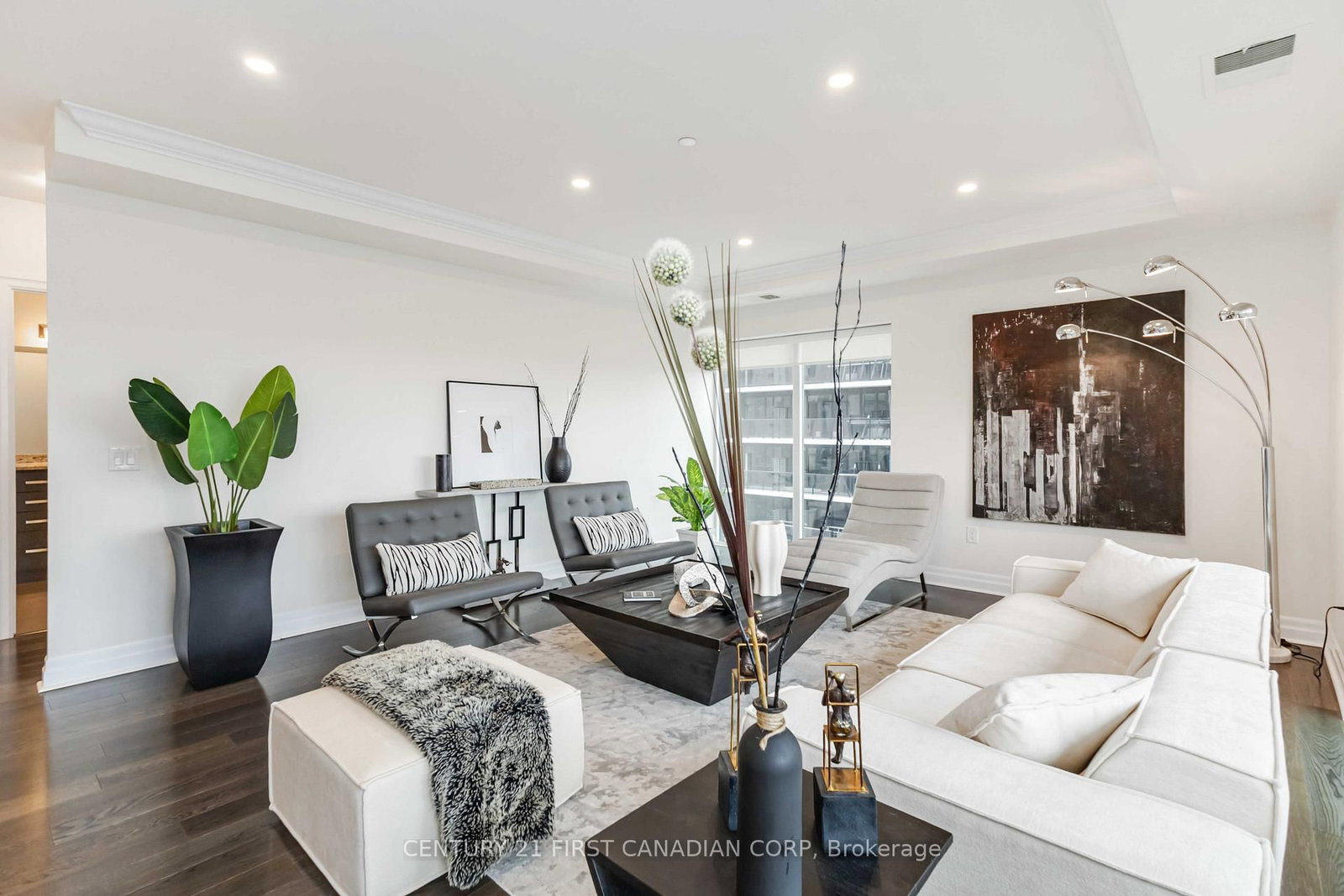 505 Talbot Street, Unit 809 - Photo 13