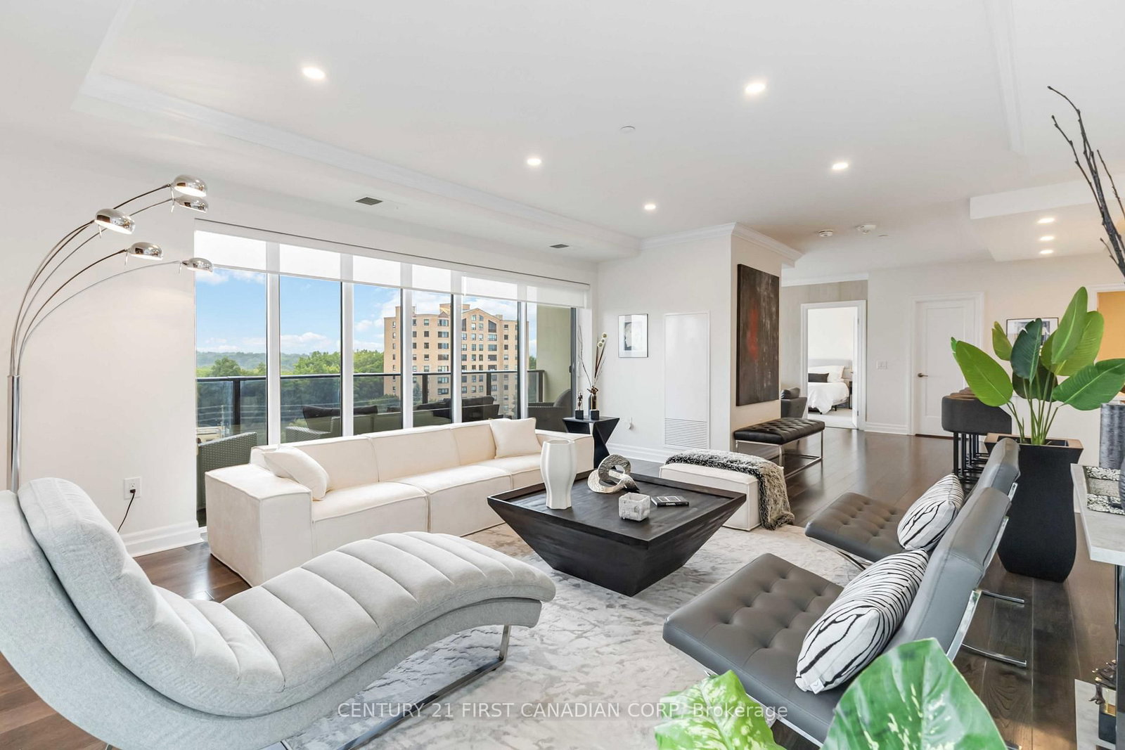 505 Talbot Street, Unit 809 - Photo 14