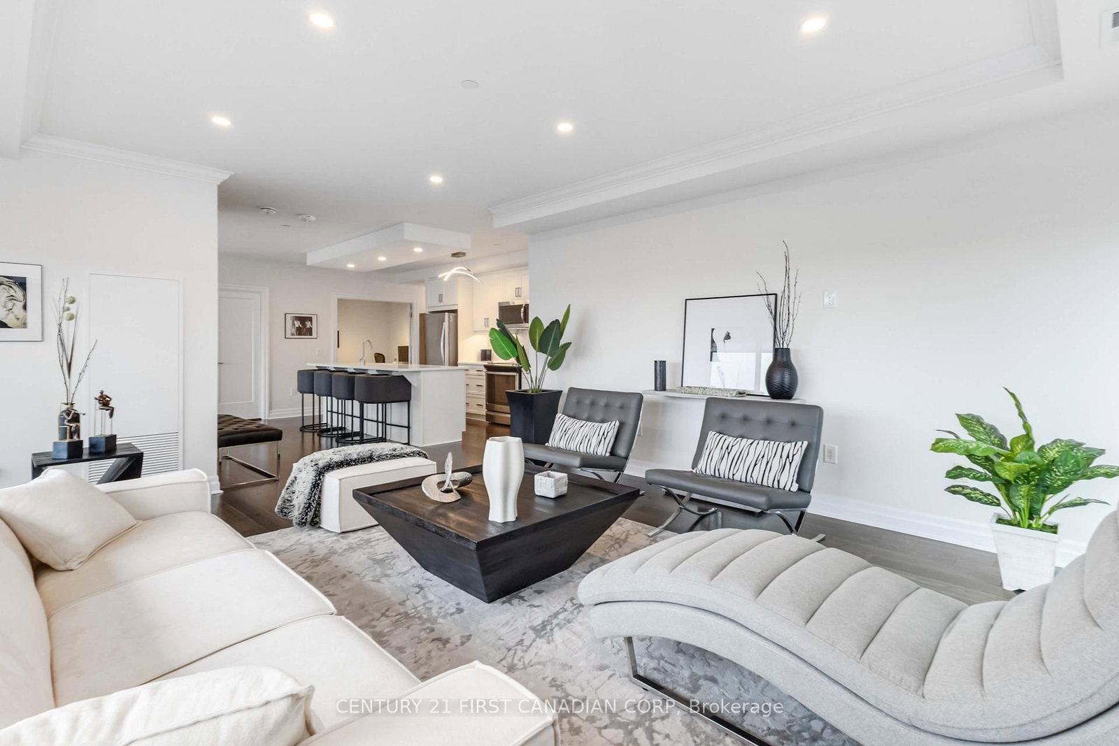 505 Talbot Street, Unit 809 - Photo 15