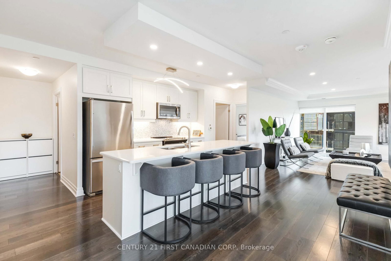 505 Talbot Street, Unit 809 - Photo 17