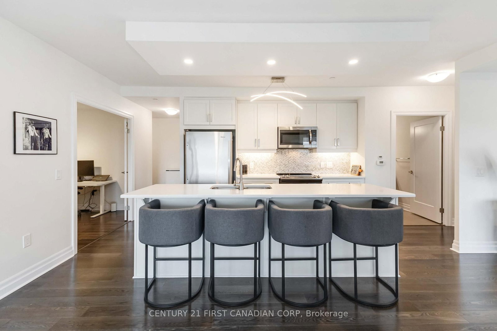 505 Talbot Street, Unit 809 - Photo 18