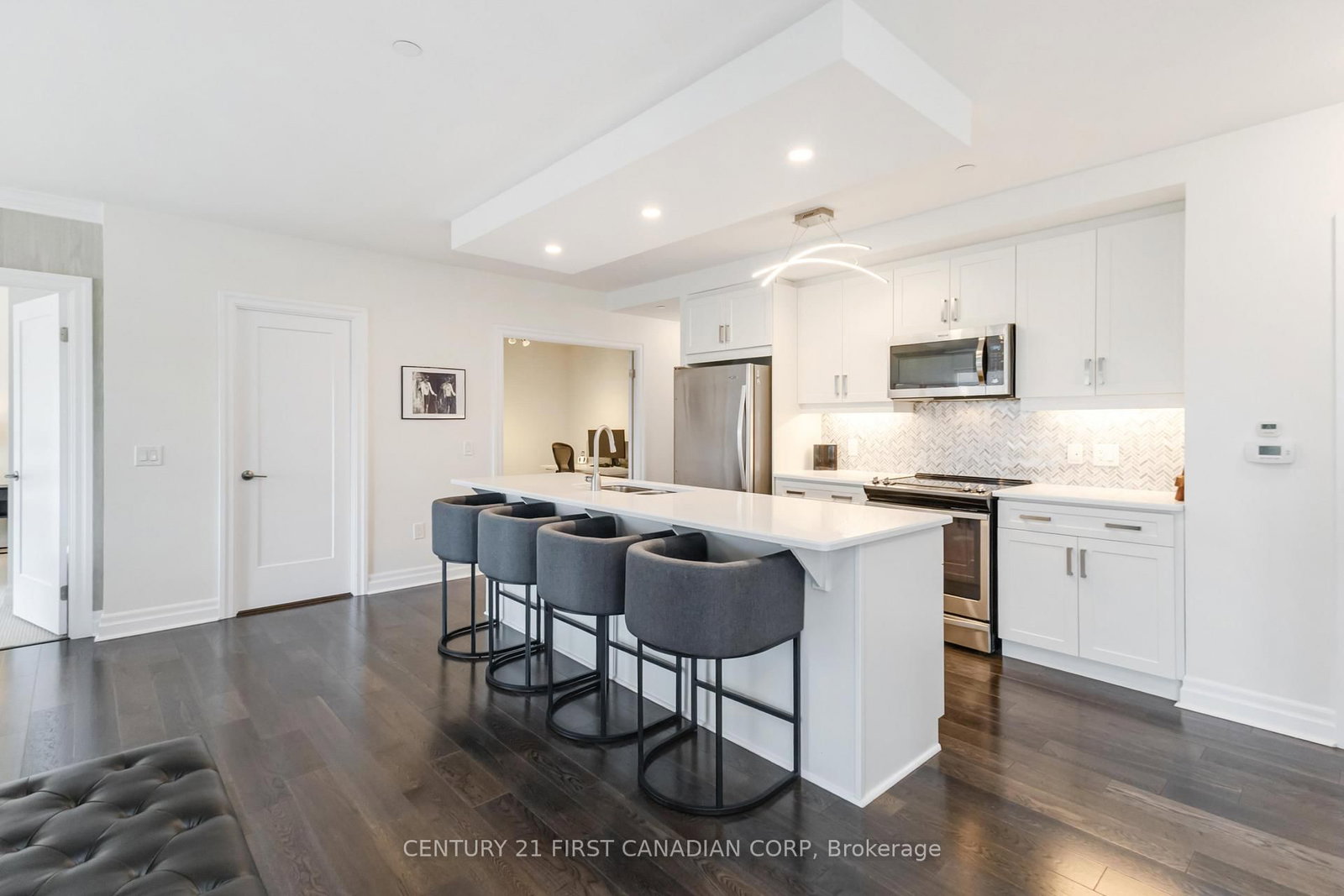 505 Talbot Street, Unit 809 - Photo 19