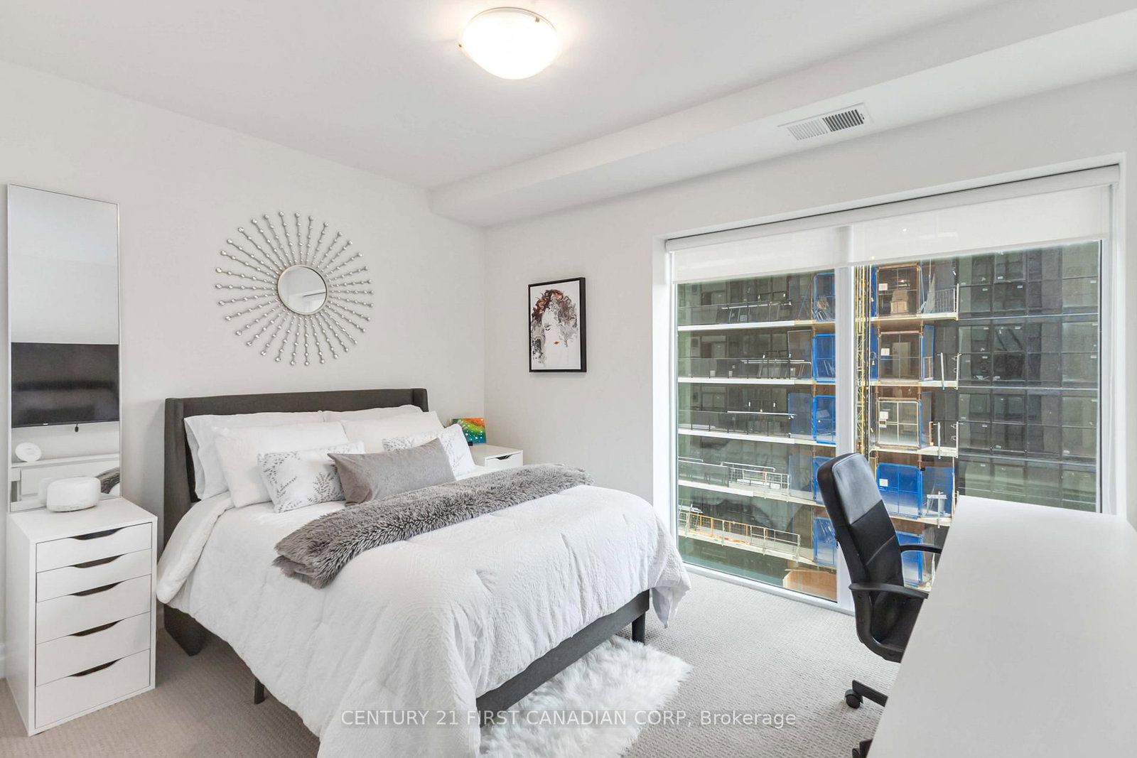 505 Talbot Street, Unit 809 - Photo 28