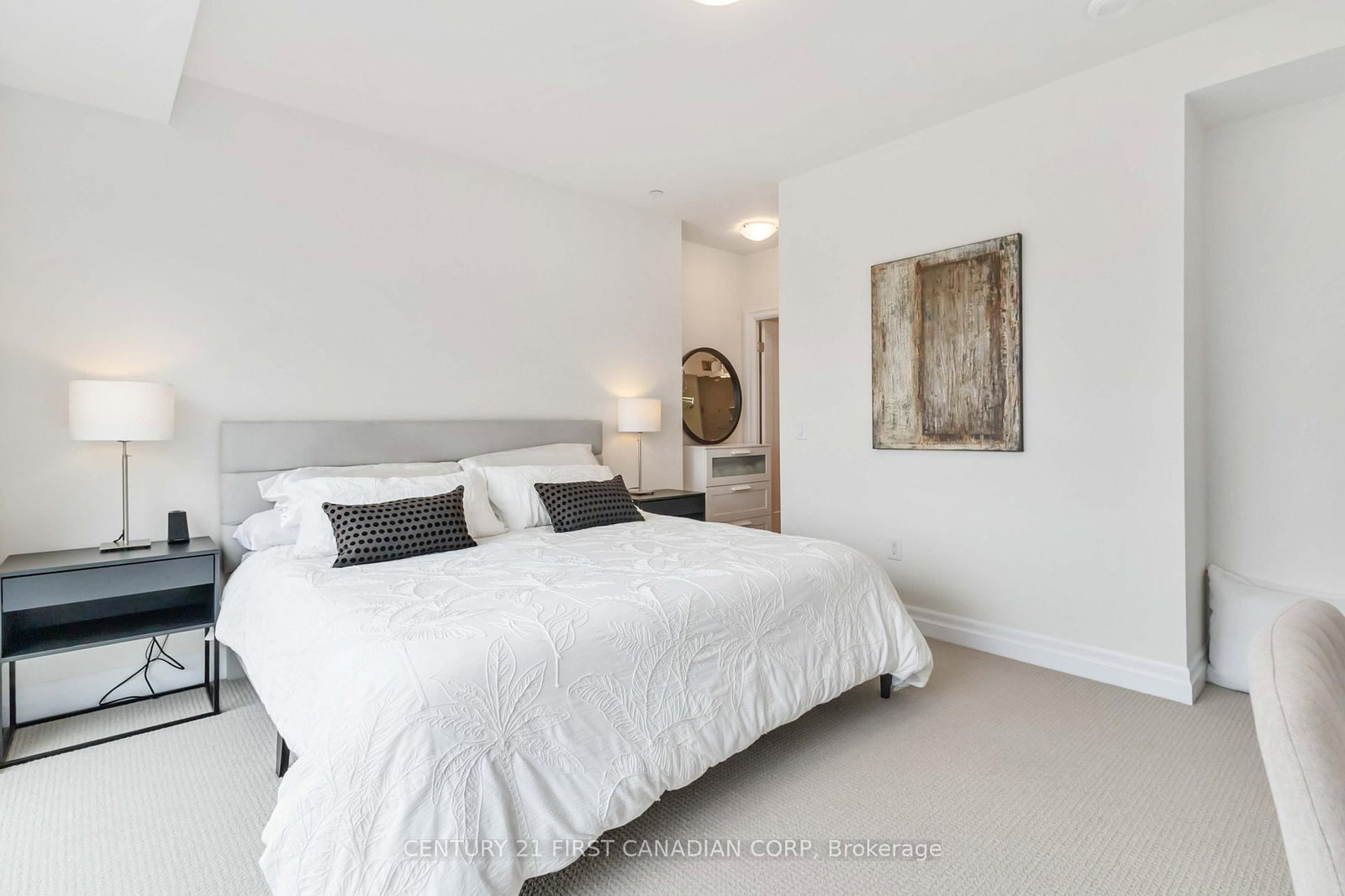 505 Talbot Street, Unit 809 - Photo 32