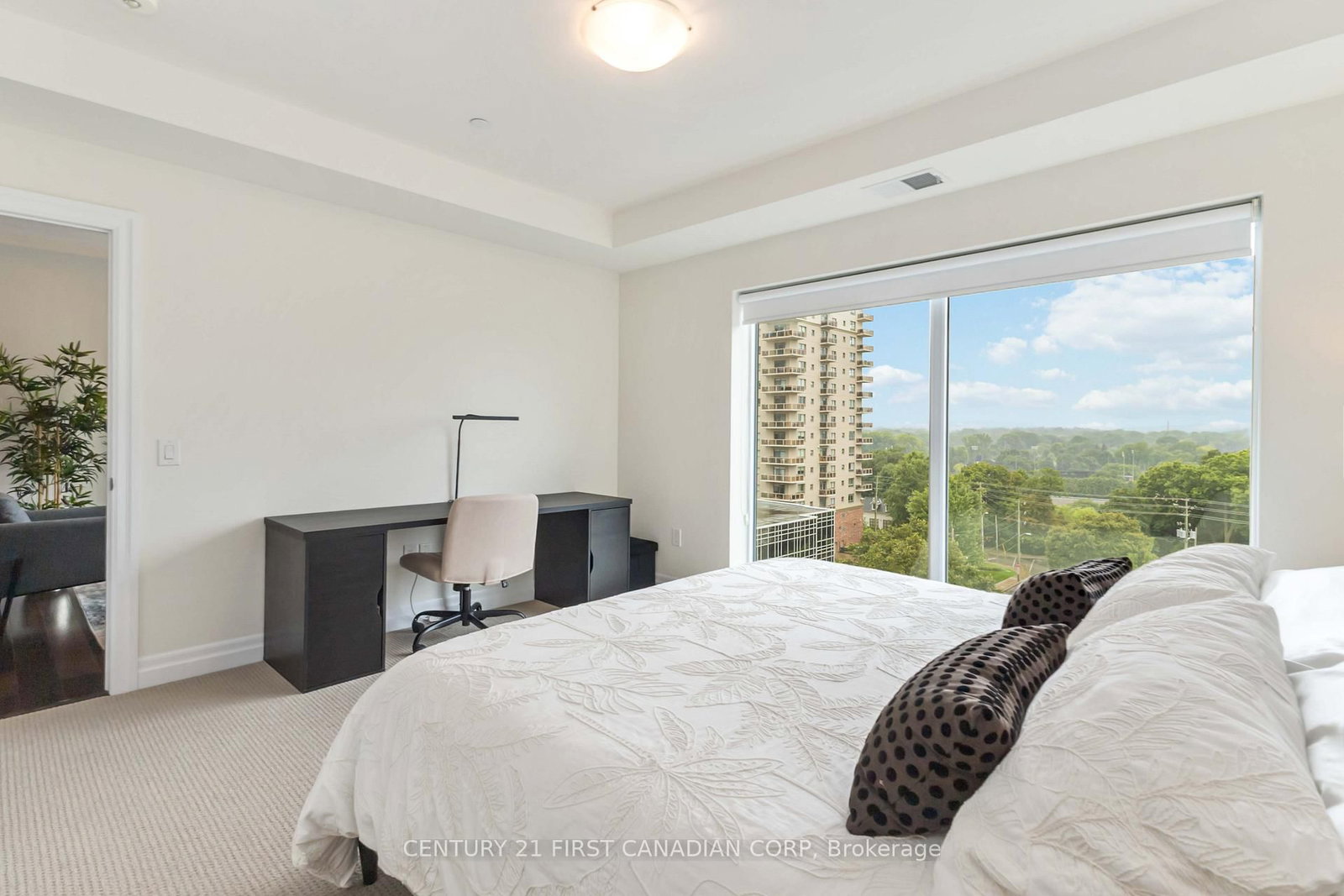 505 Talbot Street, Unit 809 - Photo 35