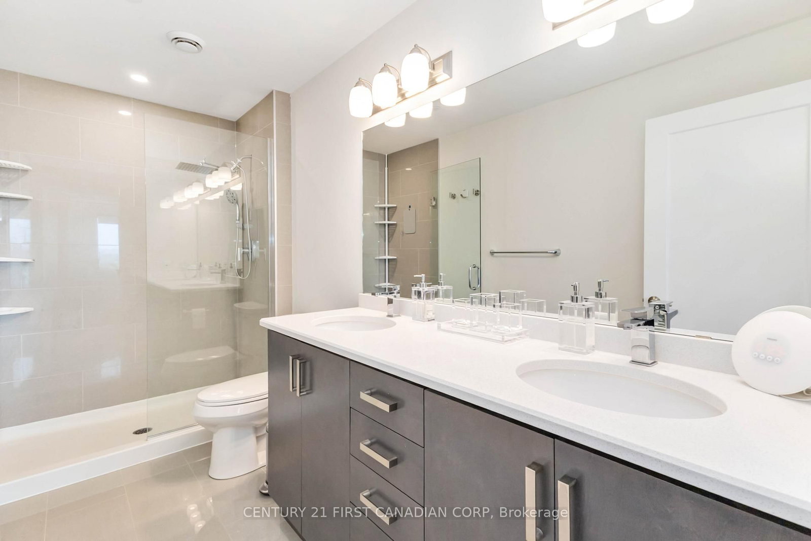 505 Talbot Street, Unit 809 - Photo 36