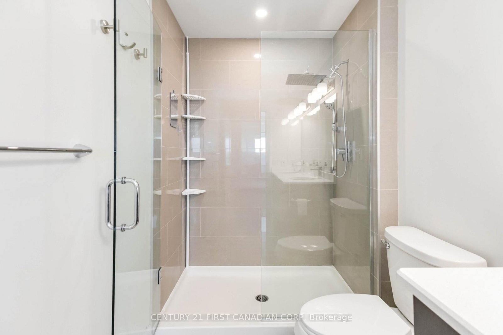 505 Talbot Street, Unit 809 - Photo 38