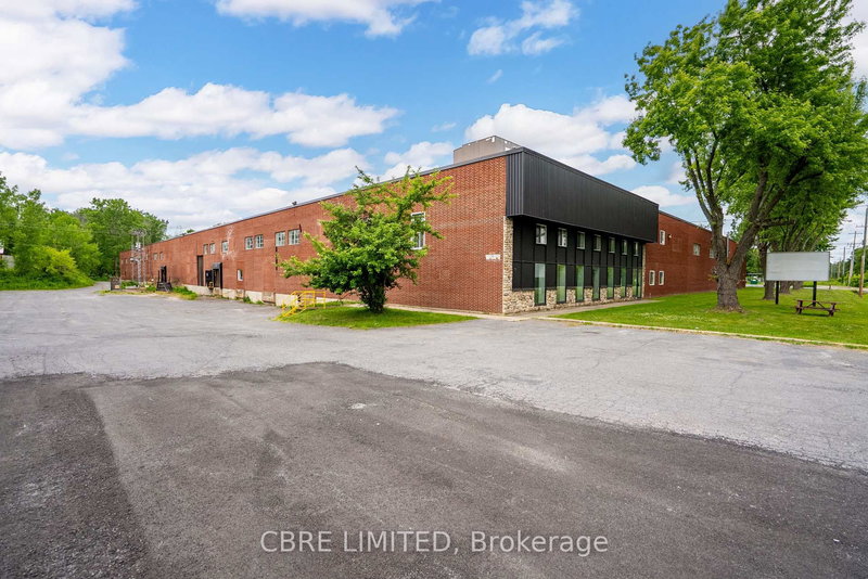 700 WALLRICH Ave, Cornwall, K6J 5X4 | Image 3