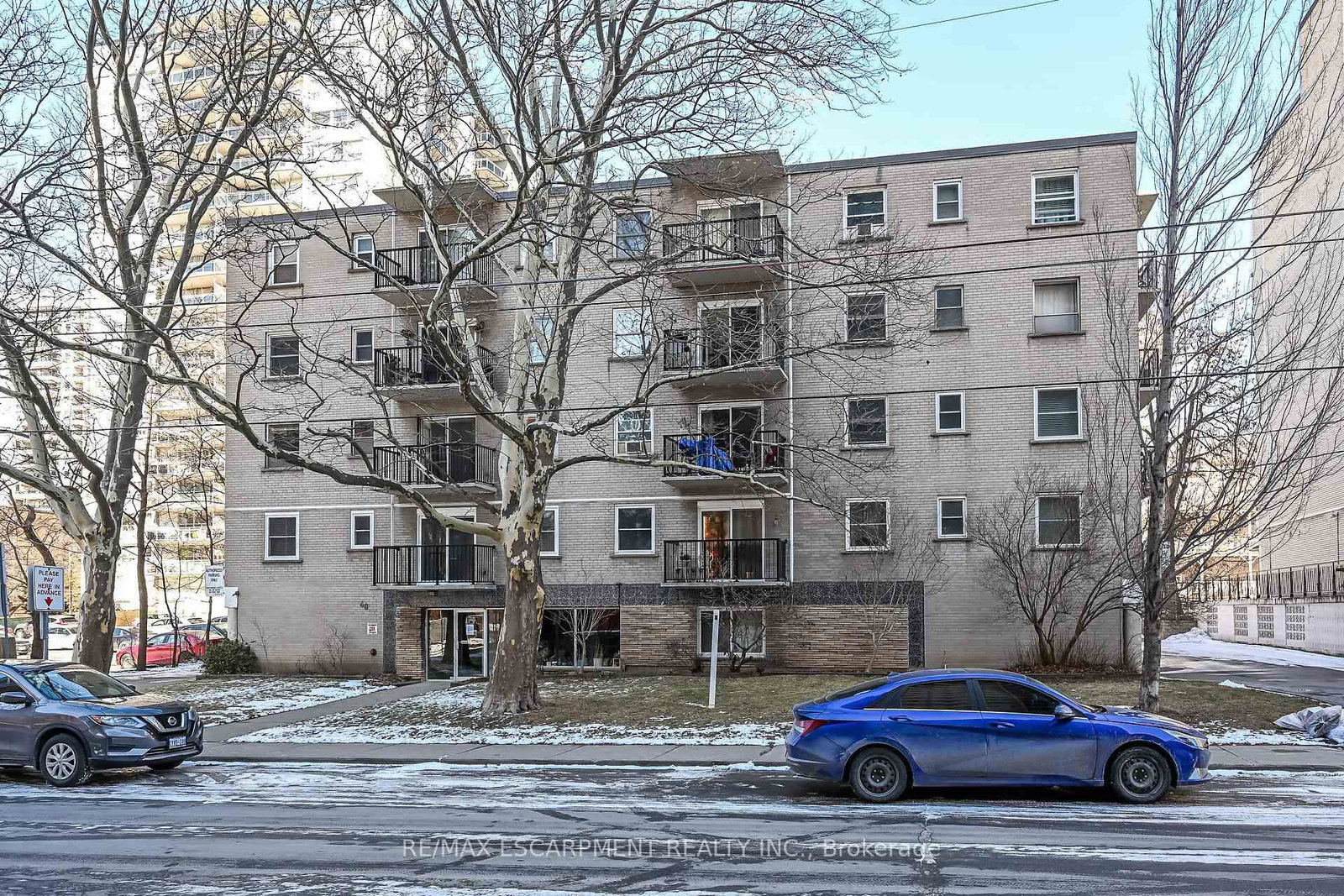 40 Robinson Street, Unit 209