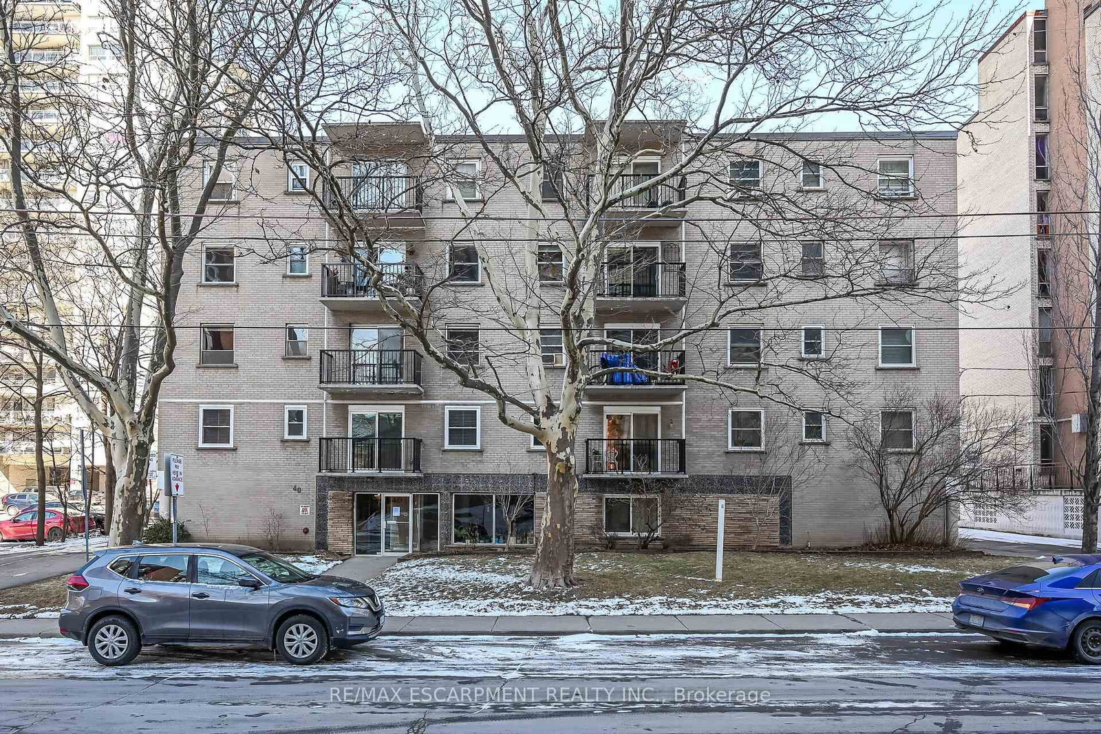 40 Robinson Street, Unit 209 - Photo 2