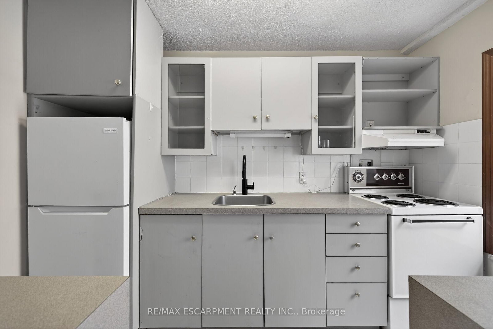 40 Robinson Street, Unit 209 - Photo 9