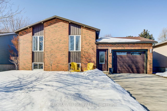 29 Dunsford Crescent