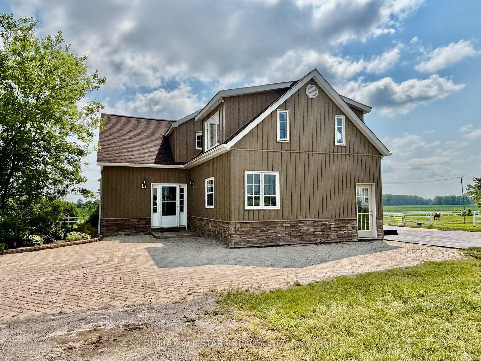 Listing Image 3