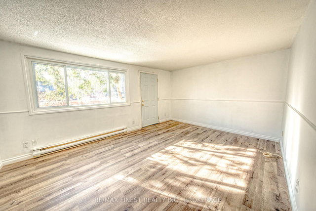 12 - 258 Queen Mary Road