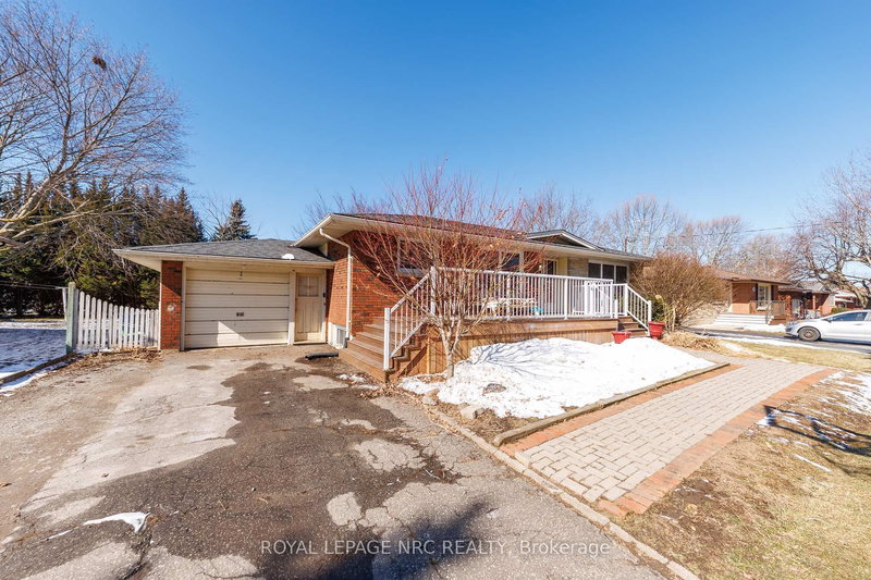 51 Henry St, Niagara-on-the-Lake, L0S 1T0 | Image 2