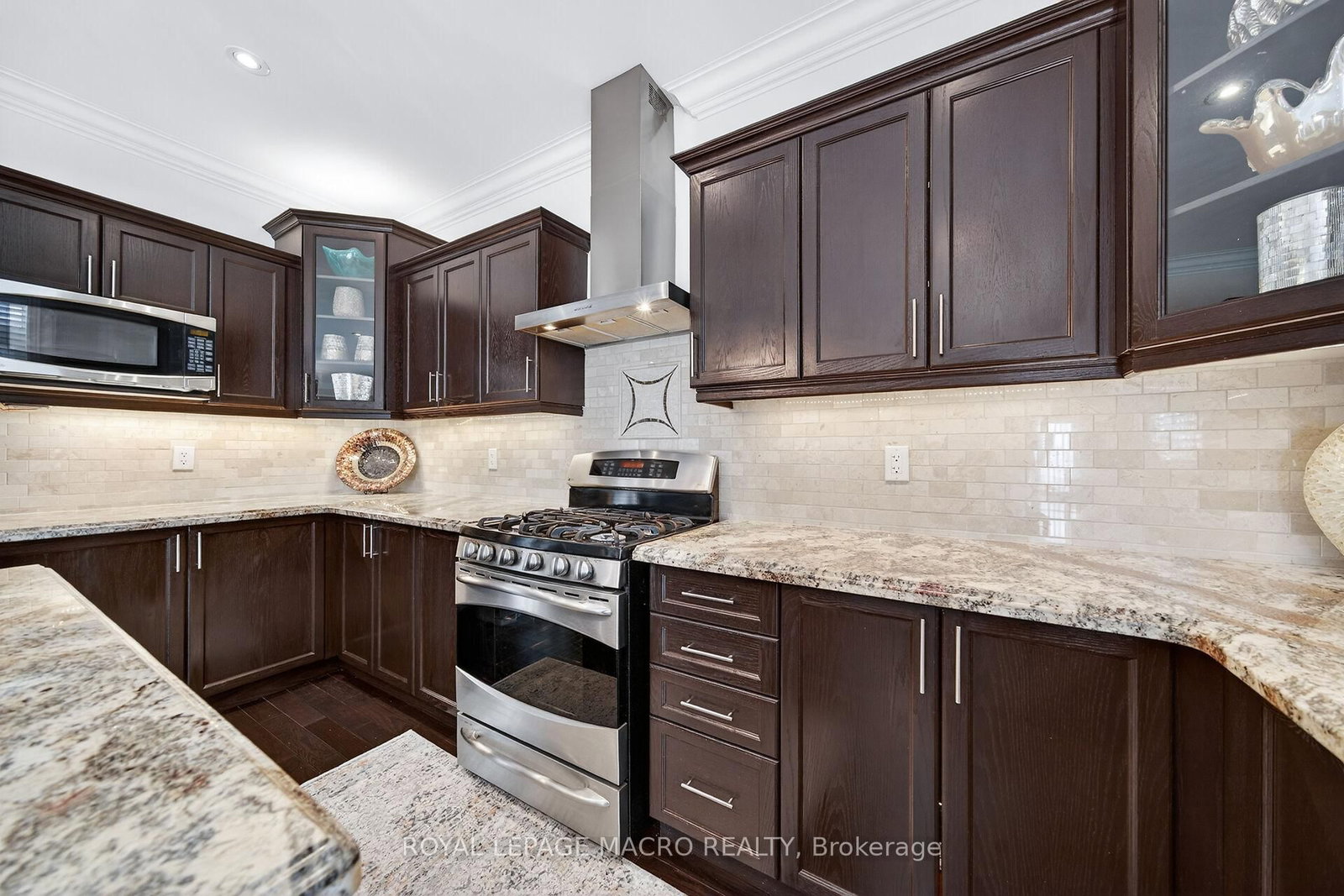 Detached House for sale at 132 Grandell Drive, Hamilton, Ontario, L9K 0H7 - Meadowlands - MLS: X12841594