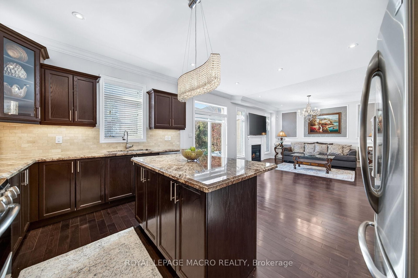 Detached House for sale at 132 Grandell Drive, Hamilton, Ontario, L9K 0H7 - Meadowlands - MLS: X12841594