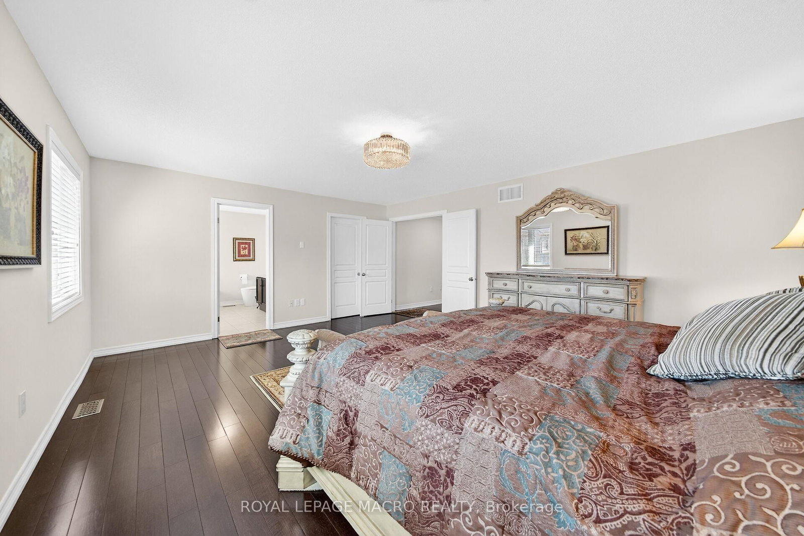 Detached House for sale at 132 Grandell Drive, Hamilton, Ontario, L9K 0H7 - Meadowlands - MLS: X12841594