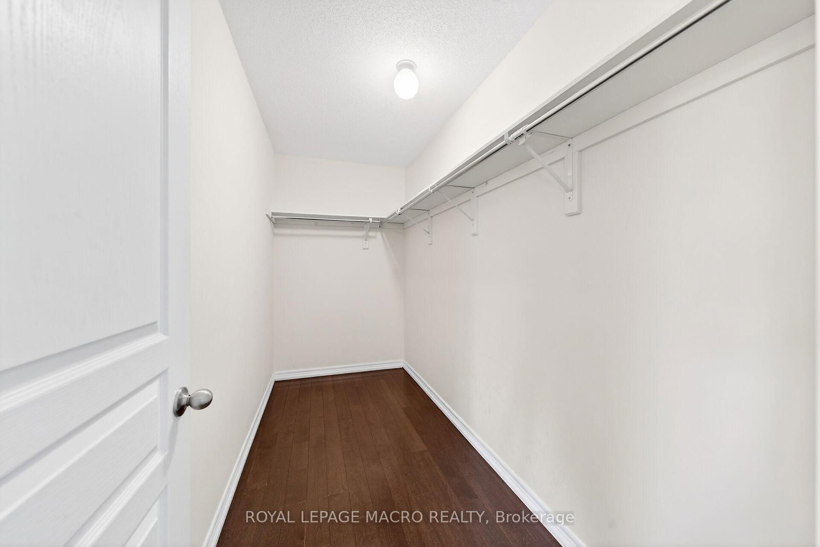 Detached House for sale at 132 Grandell Drive, Hamilton, Ontario, L9K 0H7 - Meadowlands - MLS: X12841594