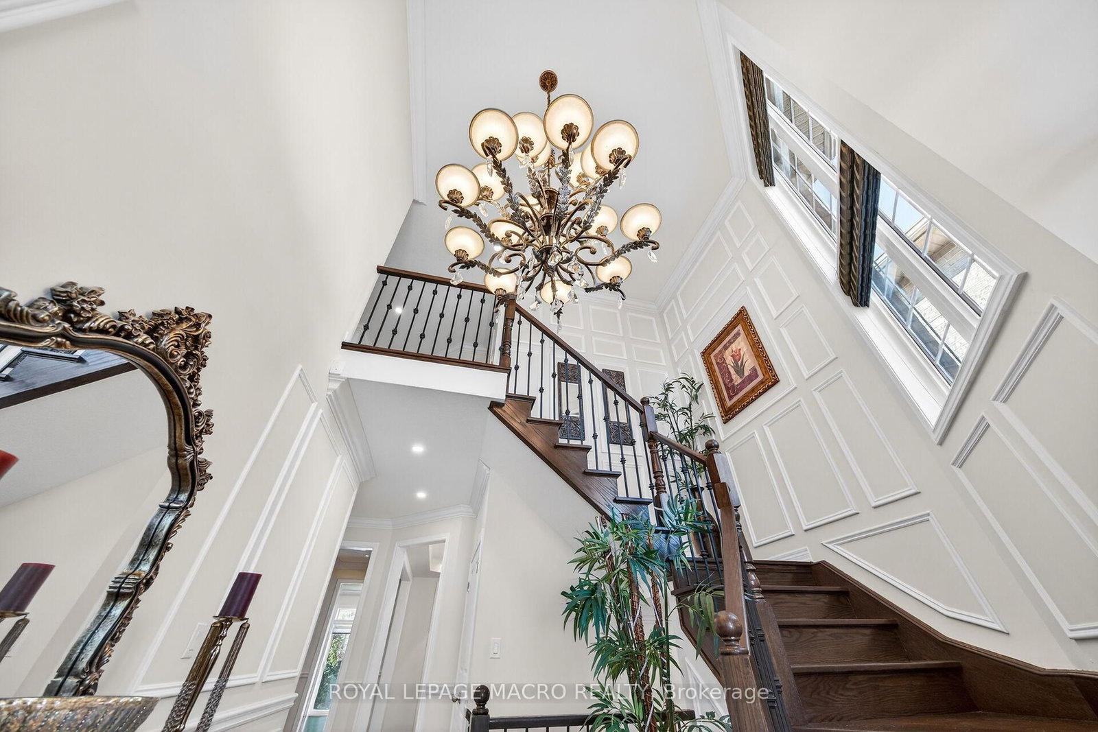 Detached House for sale at 132 Grandell Drive, Hamilton, Ontario, L9K 0H7 - Meadowlands - MLS: X12841594