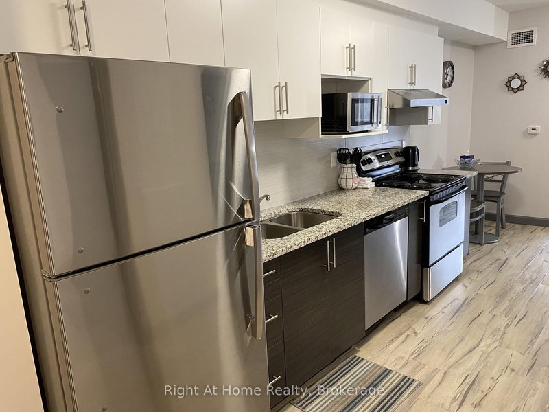 1710 - 258A Sunview St, Waterloo, N2L 3V9 | Image 3