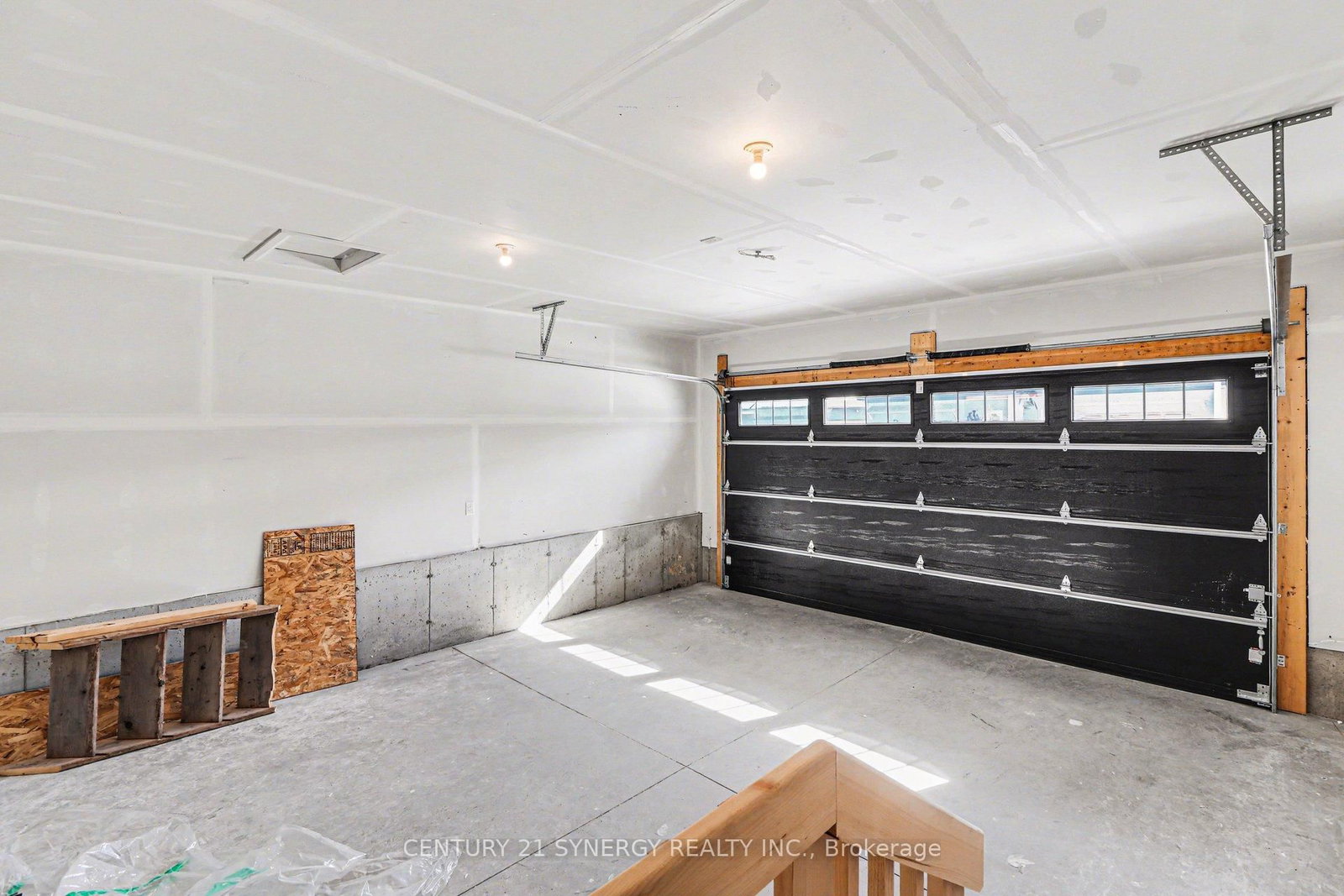 73 VILLENEUVE Street • North Stormont, ON photo 35