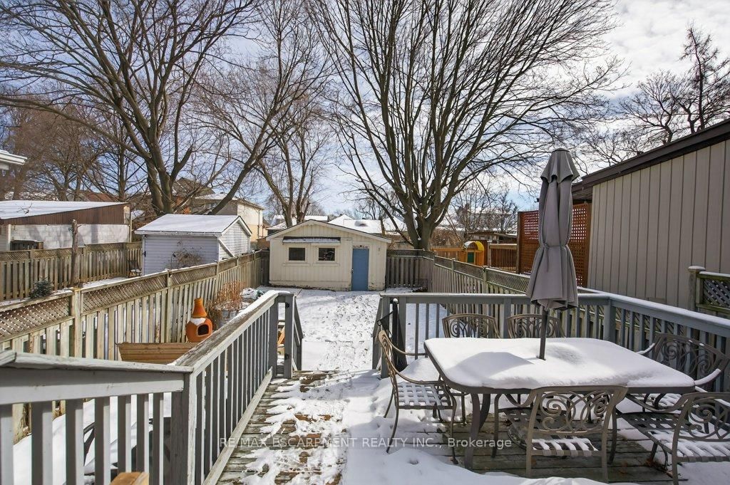 Detached House for sale at 53 East 21st Street, Hamilton, Ontario, L8V 2T3 - Eastmount - MLS: X12841918