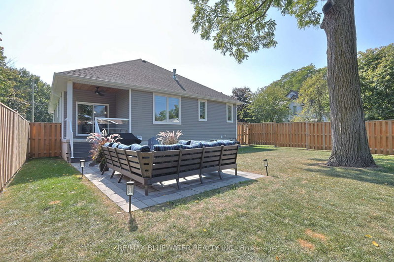 190 Broad St, North Middlesex, N0M 2K0 | Image 2