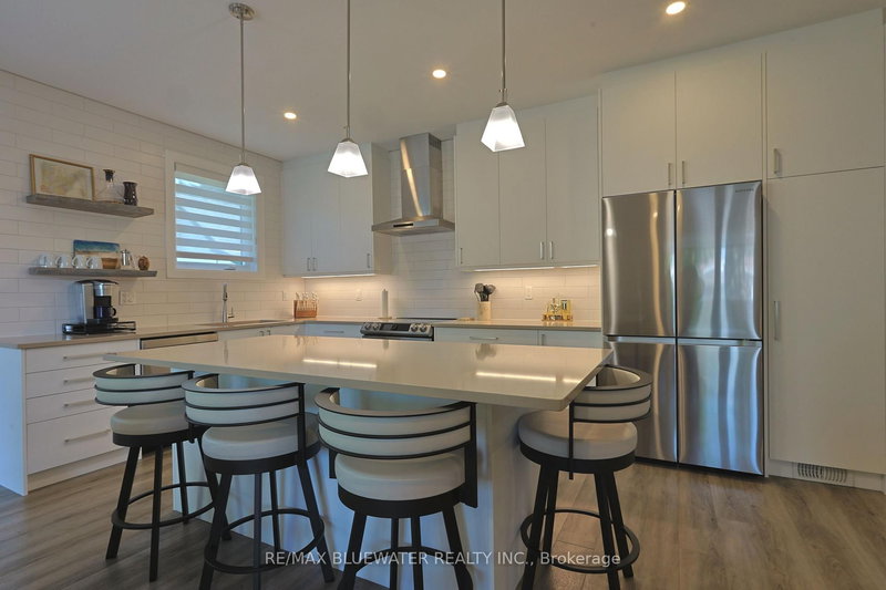 190 Broad St, North Middlesex, N0M 2K0 | Image 3