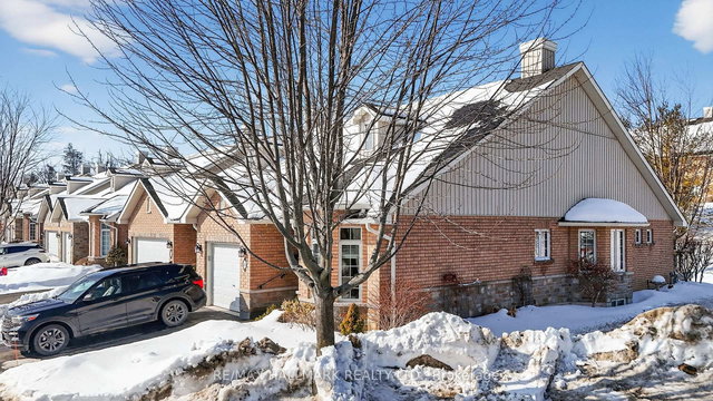 105 - 86 VILLAGE Crescent