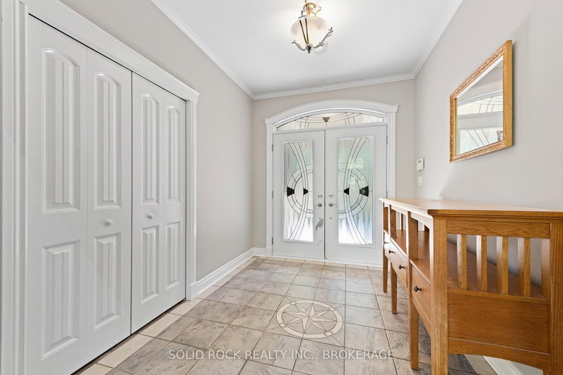 132 Western Ave, Smiths Falls, K7A 4S4 | Image 2