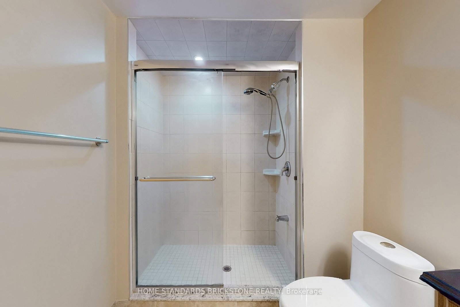 Detached House for sale at 412 Autumn Crescent, Welland, Ontario, L3C 7J9 - West Welland - MLS: X12842738