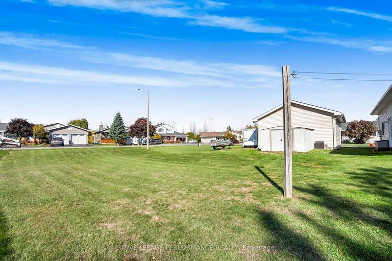 44 Lori Lane N, North Dundas, K0C 2H0 | Image 2