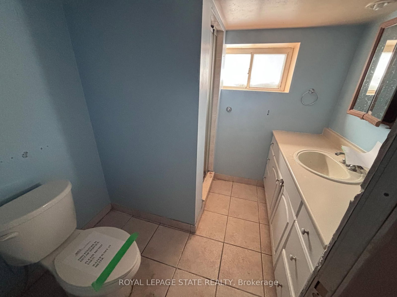 Detached House for sale at 45 Chaplin Avenue, St. Catharines, Ontario, L2R 2E7 - Downtown - MLS: X12843262