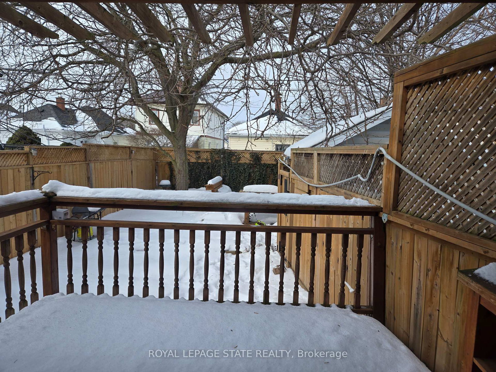 Detached House for sale at 45 Chaplin Avenue, St. Catharines, Ontario, L2R 2E7 - Downtown - MLS: X12843262