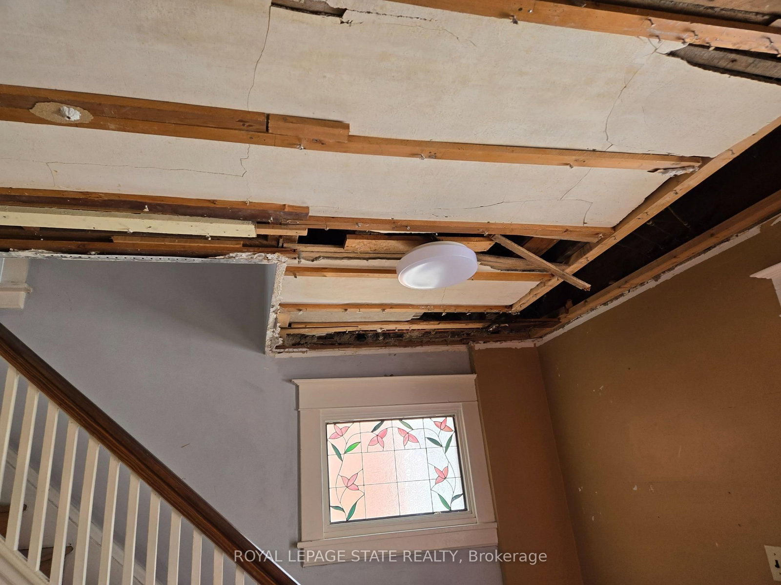 Detached House for sale at 45 Chaplin Avenue, St. Catharines, Ontario, L2R 2E7 - Downtown - MLS: X12843262