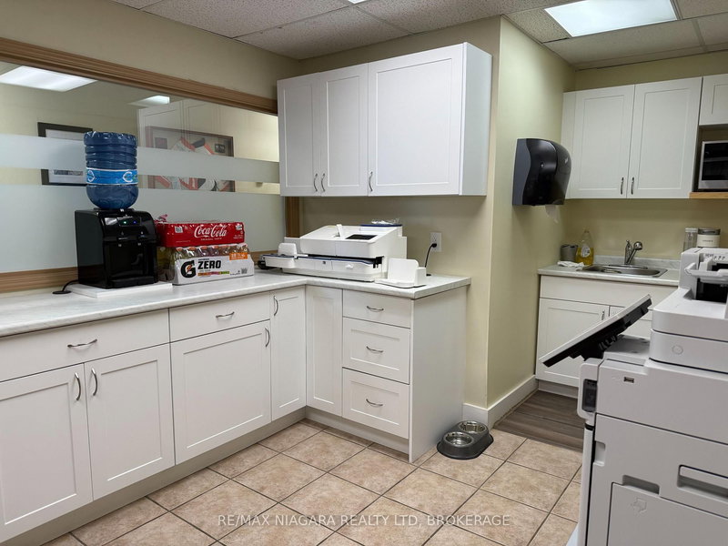 577 Industrial Dr, Fort Erie, L2A 5M4 | Image 3