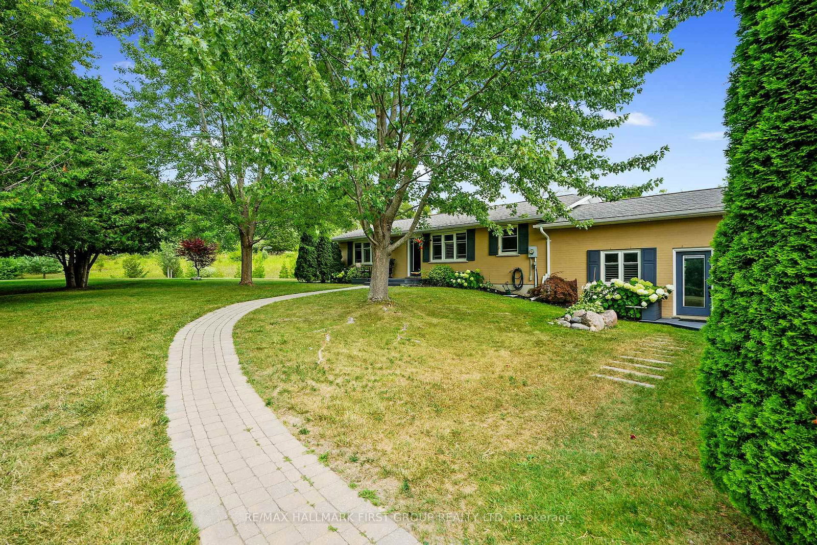 3311 Burnham Street N • Hamilton Township, ON photo 3