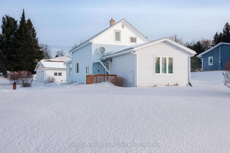 home for sale on 404 Main Street