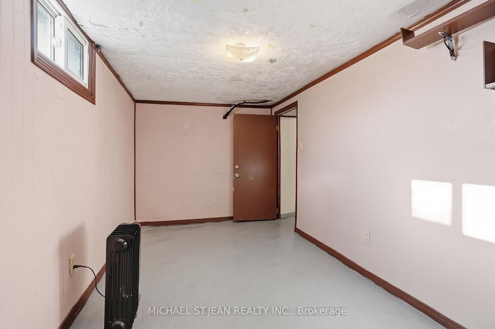 Detached House for sale at 176 Adair Avenue, Hamilton, Ontario, L8H 6A9 - McQuesten - MLS: X12843736