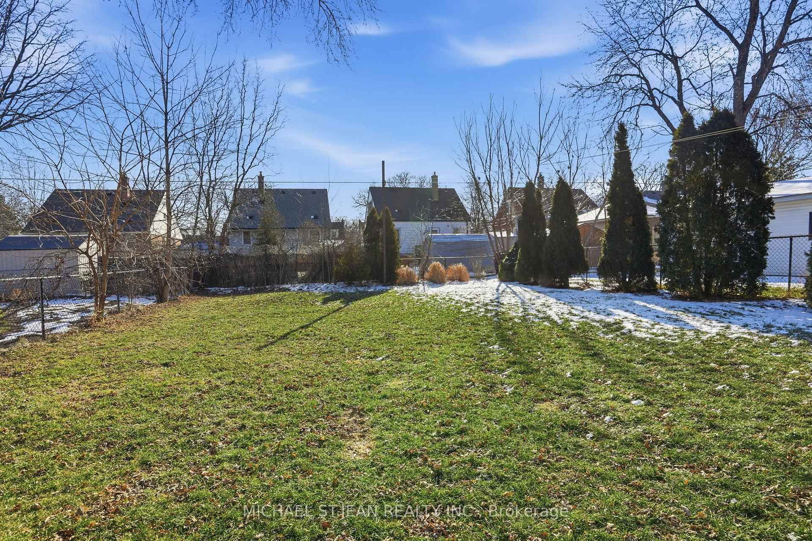 Detached House for sale at 176 Adair Avenue, Hamilton, Ontario, L8H 6A9 - McQuesten - MLS: X12843736