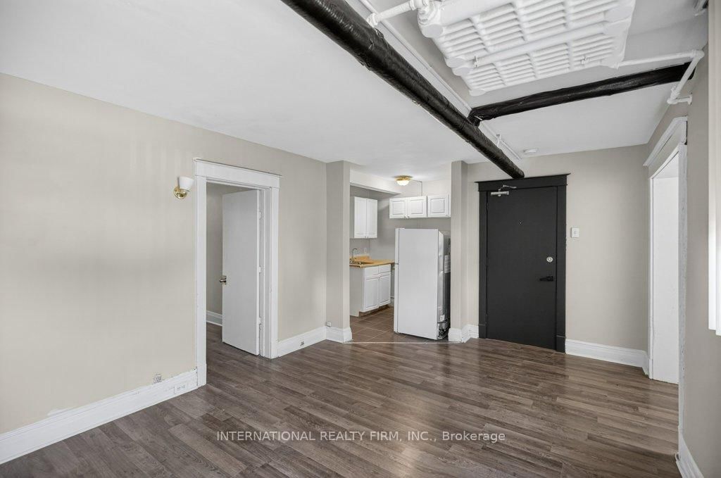 Semi-Detached House for lease at 2-109 Balsam Avenue, Hamilton, Ontario, L8M 3B2 - Stipley - MLS: X12843882